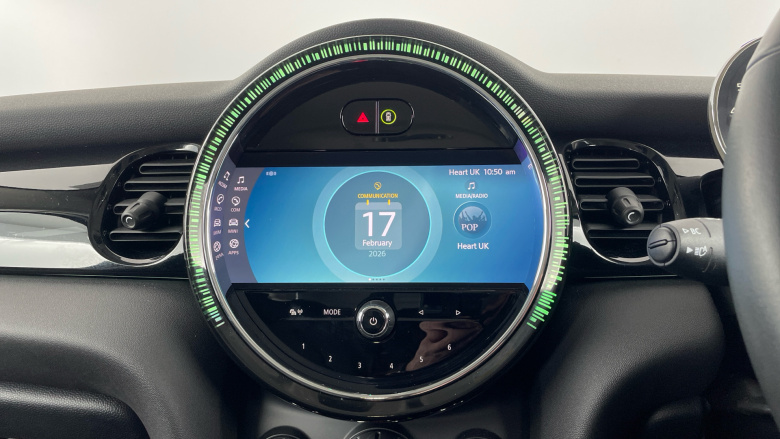 MINI Hatchback 1.5 Cooper Classic Premium 5dr Auto Petrol Hatchback